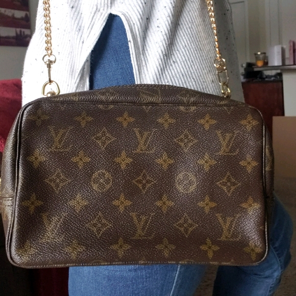 Louis Vuitton Handbags - Authentic Vintage Trousse 23 Crossbody